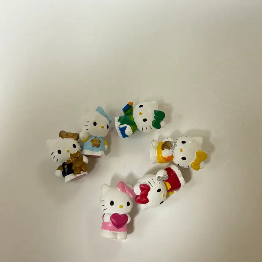 [BUNJANG] Vintage Hello Kitty Mini Figure Set / 고전키티 피규어세트