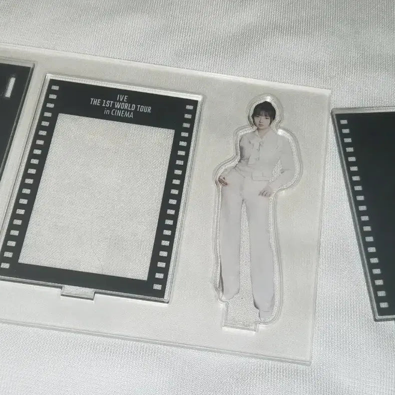 [BUNJANG] IVE Cinema Pop-up Acrylic Stand Rei / 아이브 시네마 팝업 아크릴 스탠드 레이 판매 양도