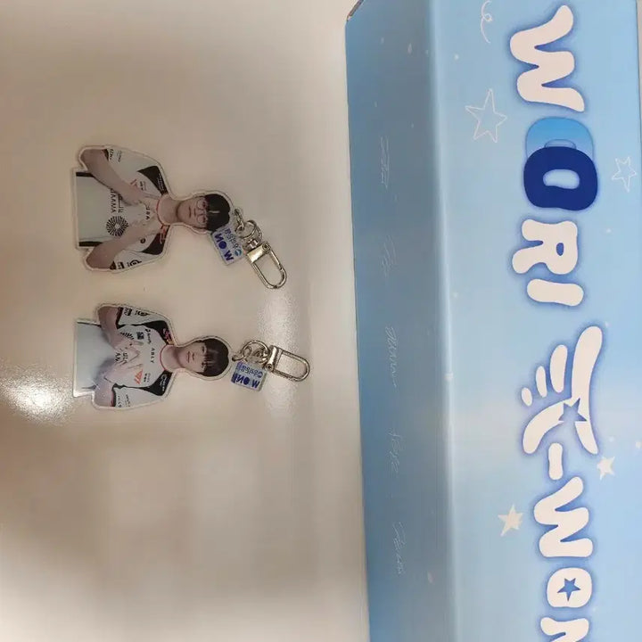 [BUNJANG] T1 Woori Bank Desk Mat and Keychain Bundle Set / t1 우리은행 장패드, 키링 일괄 팔아요