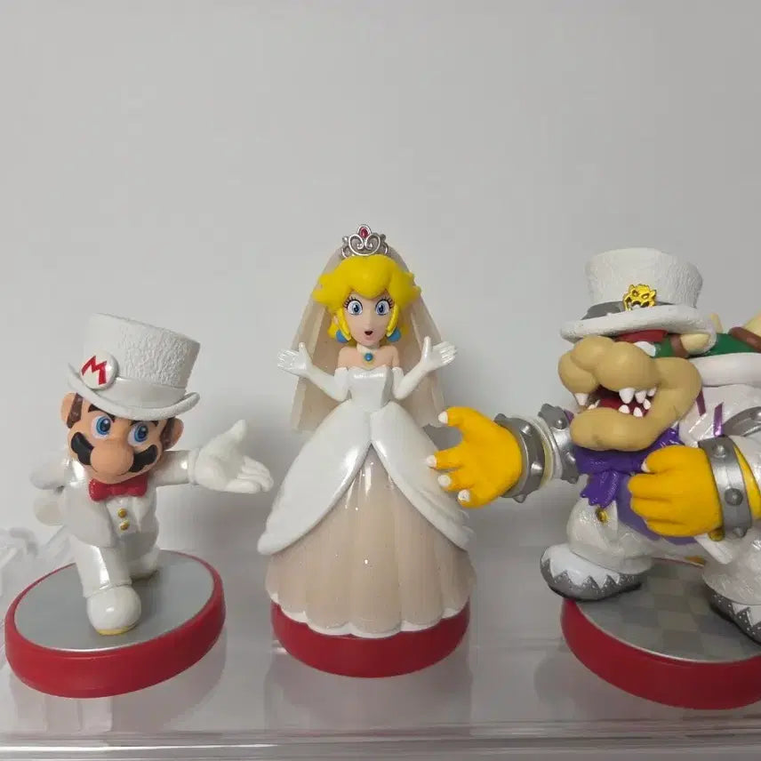 [BUNJANG] Wedding Mario, Peach, Bowser Amiibo Figure Bundle Set / 웨딩 마리오 피치 쿠파 아미보 피규어 일괄