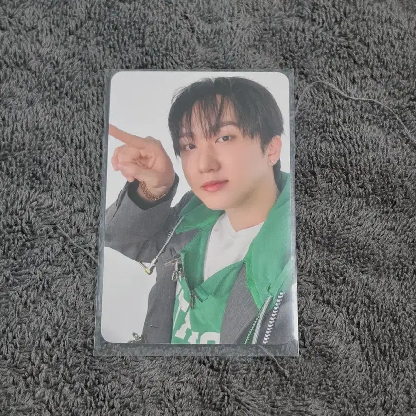 [BUNJANG] Stray Kids THIS &amp; THAT Album THIS Version Changbin Apple Music POB Bundle Set / 스트레이키즈 THIS &amp; THAT 앨범 THIS버전+창빈 애플뮤직 특전 일괄