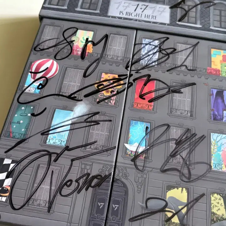 [BUNJANG] SEVENTEEN 17 IS RIGHT HERE Signed Album / 세븐틴 마에스트로 싸인앨범 판매합니다.