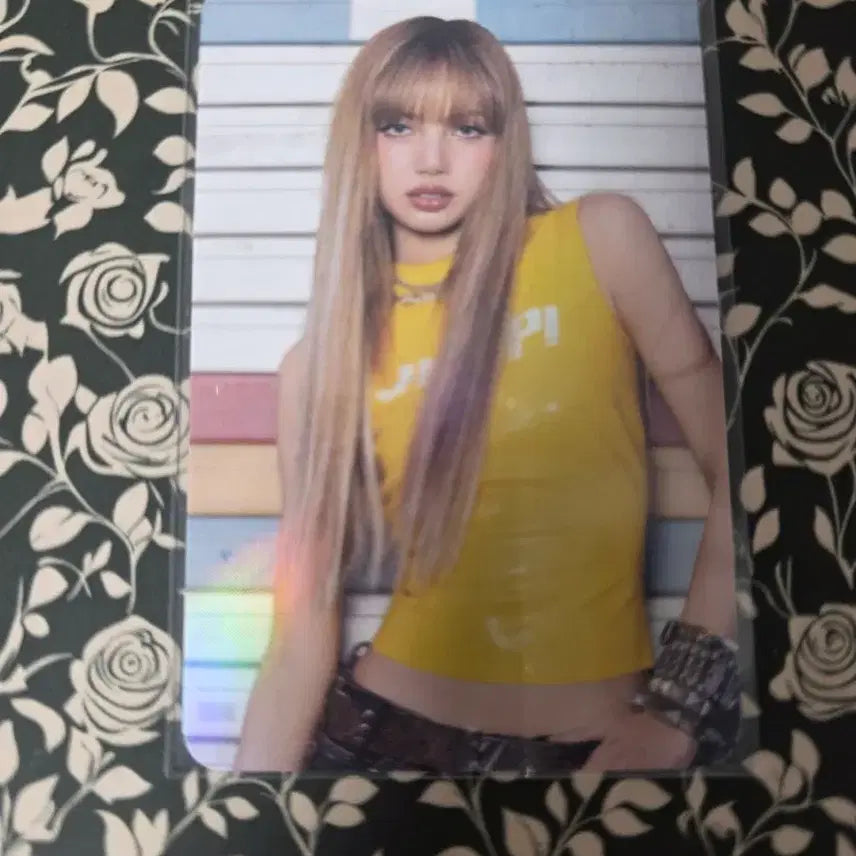 [BUNJANG] BLACKPINK Lisa Deadline HOURGLASS TOUR Holo Photocard / 블랙핑크 블핑 포토카드 포카 데드라인 아워글라스 무신사 리사 Lisa BLACKPINK Deadline HOURGLASS TOUR 특전
