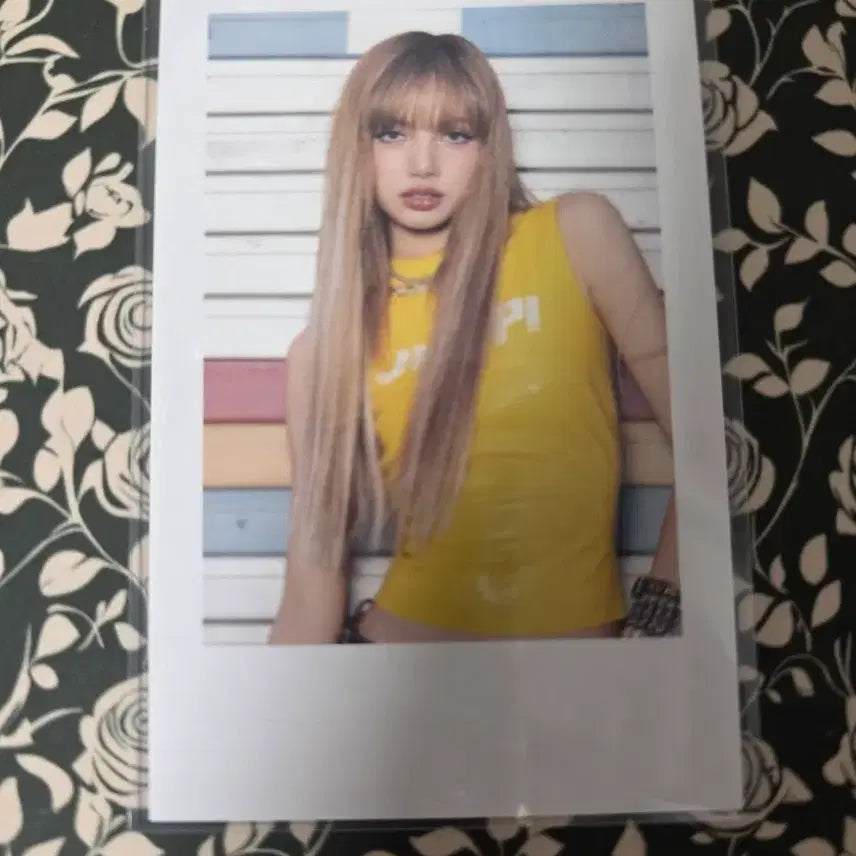 [BUNJANG] BLACKPINK Lisa Deadline HOURGLASS Tour Official POB Photocard / 블랙핑크 블핑 포토카드 포카 데드라인 아워글라스 무신사 리사 Lisa BLACKPINK Deadline HOURGLASS TOUR 특전