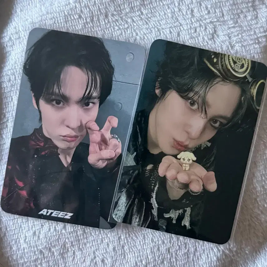 [BUNJANG] ATEEZ Yunho Photocard 2-Piece Set / 에이티즈 윤호 포카 2장