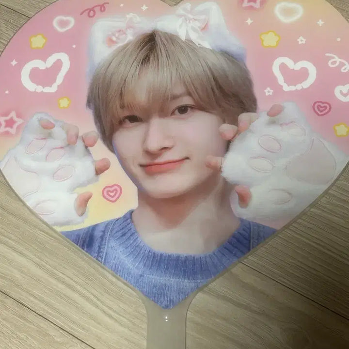 [BUNJANG] Kickflip Fairytale Uchiwa / 킥플립 동화 우치와