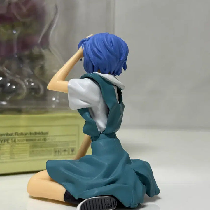 [BUNJANG] Evangelion Ayanami Rei School Uniform Sitting Pose Classic Bishoujo Figure / 에반게리온 아야나미 레이 교복 좌상 고전 미소녀 피규어