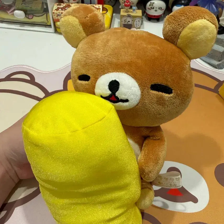 [BUNJANG] Rilakkuma Pillow Hugging Plush Doll / 리락쿠마 베개 안은 인형