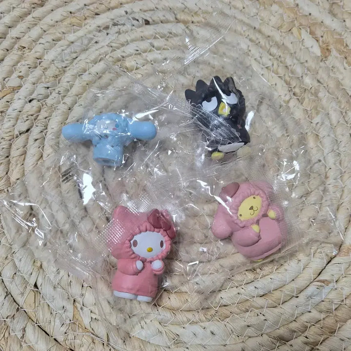 [BUNJANG] Sanrio Kitty MuguGyu Hood Gacha / 키티 산리오 무규규 후드 가챠