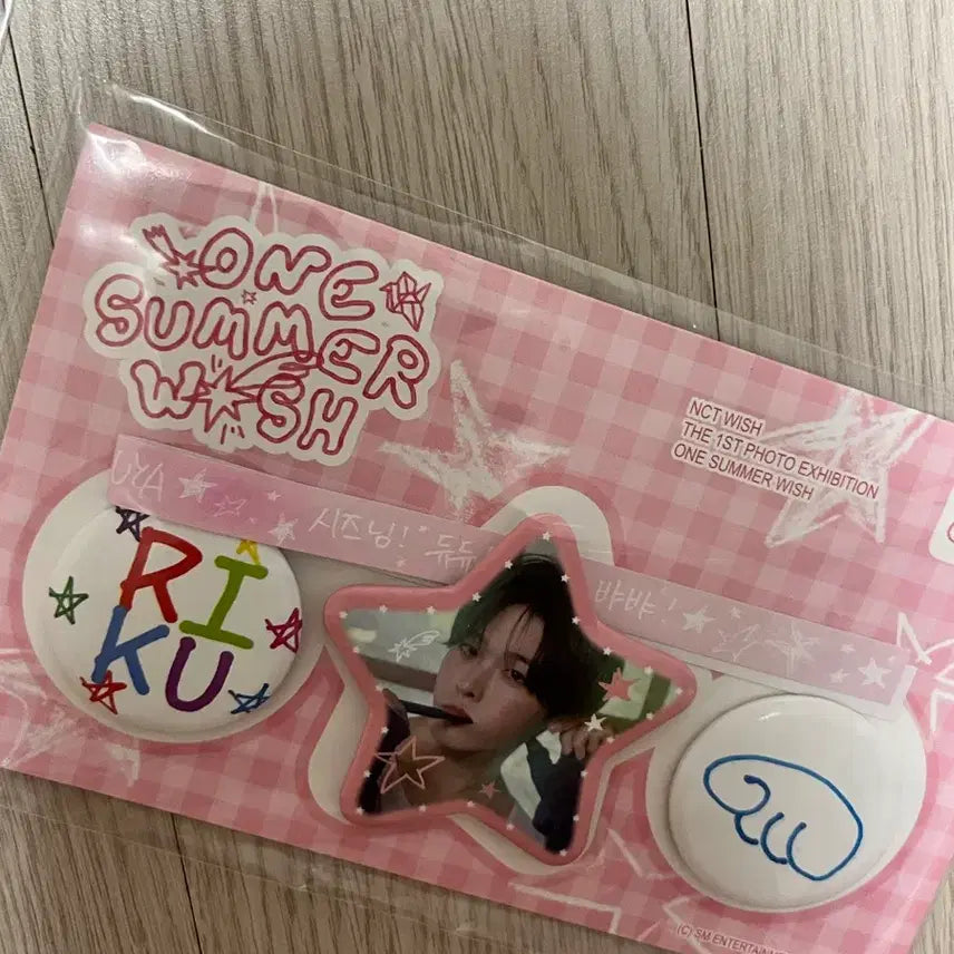 [BUNJANG] Riku ONE SUMMER WEISH Photocard &amp; Badge Set / 리쿠 원썸머위시 인생네컷 , 뱃지