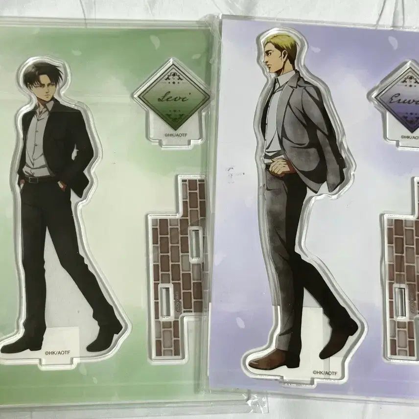 [BUNJANG] Attack on Titan Erwin Smith Levi Ackerman Watercolor Style Acrylic Stand / 진격거 엘빈 리바이 수채화풍 걸음 BIG 아크릴 에루리