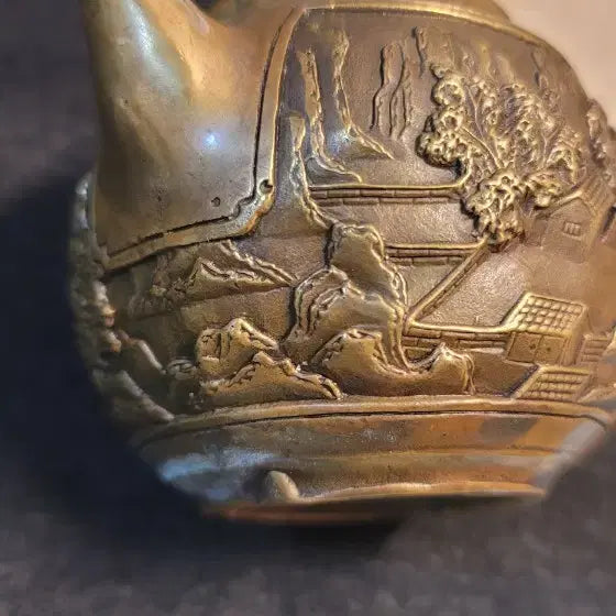 [BUNJANG] Bronze Tea Caddy Landscape Motif / 청동 다관 산수 문양