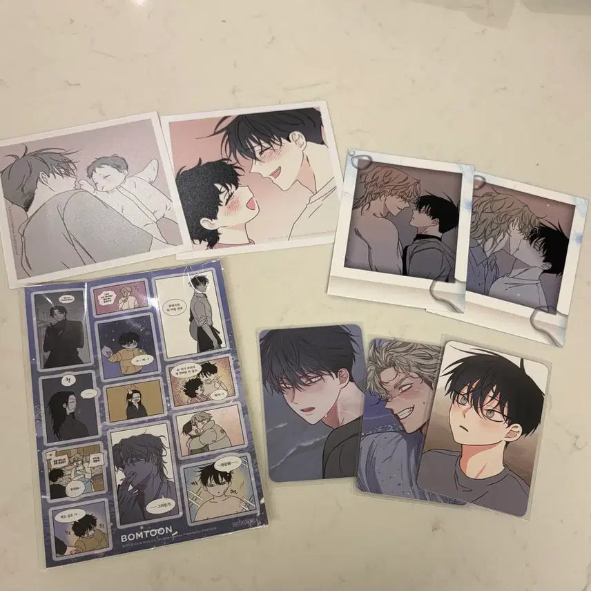 [BUNJANG] Mulgaeui Bam Bundle Set Photocard, Polaroid, Sticker Goods / 물가의 밤 단행본 특전 일괄 포카 폴라 스티커 굿즈