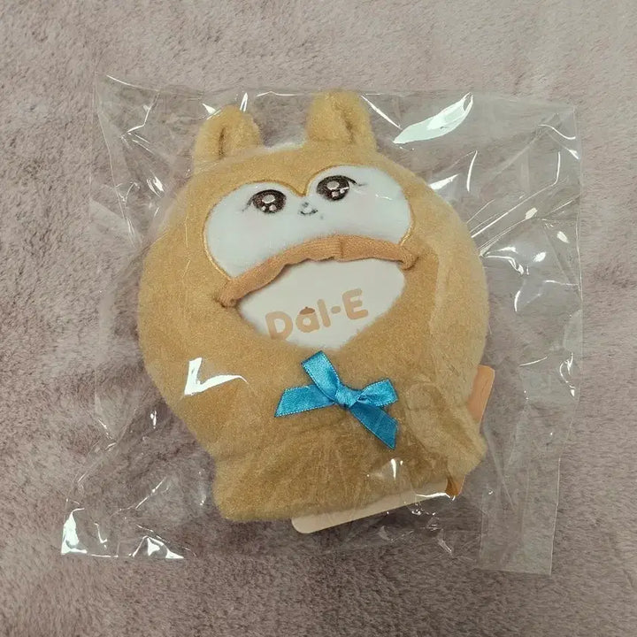 [BUNJANG] IVE MiniB Pop-up Store Lightstick Cape Dal, Gaeul / 아이브 미니브 팝업 응원봉 케이프 달이 가을