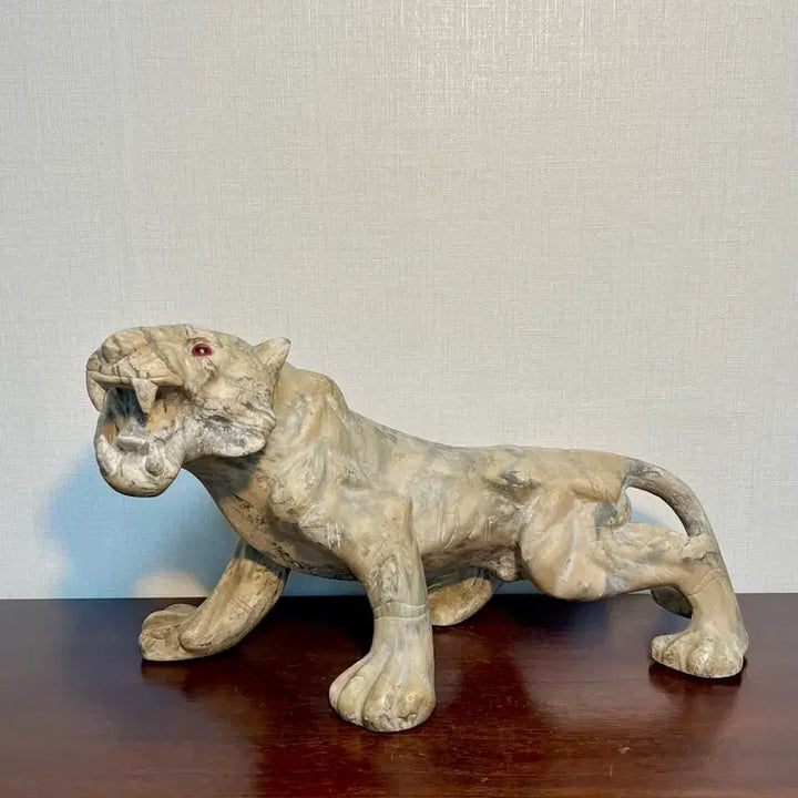 [BUNJANG] Natural Stone White Tiger Sculpture / 자연석 백호랑이 돌 조각상(9.4kg)