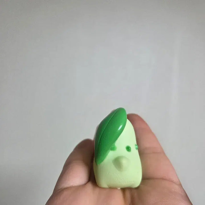 [BUNJANG] Vintage Pokemon Chikorita Finger Puppet / 피규어 인형 토이 굿즈 고전 만화 소품 빈티지 소품 포켓몬스터 손가락 치코리타