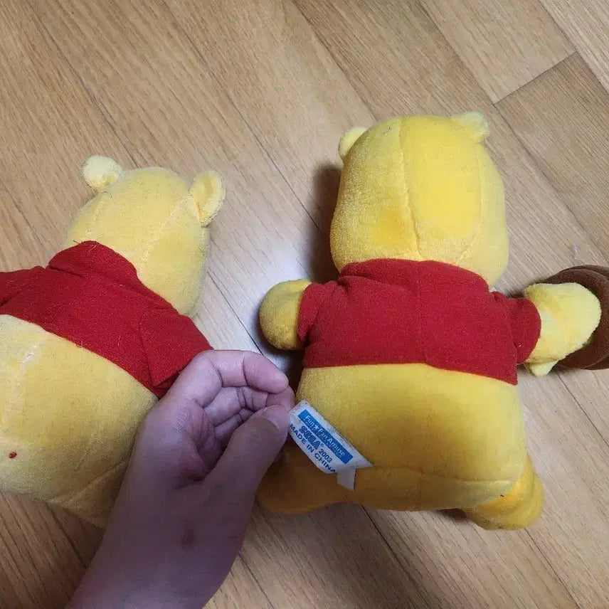 [BUNJANG] Winnie the Pooh Plush Toy Set with Honey Pot and Bee / 곰돌이 푸 인형 2개 세트 꿀단지 벌