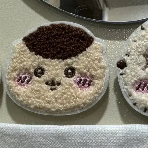 [BUNJANG] Chiikawa "Monjyakui" Tikoshi Magnetic Charm Rakko / 치이카와 먼작귀 티코시 자석참 랏코