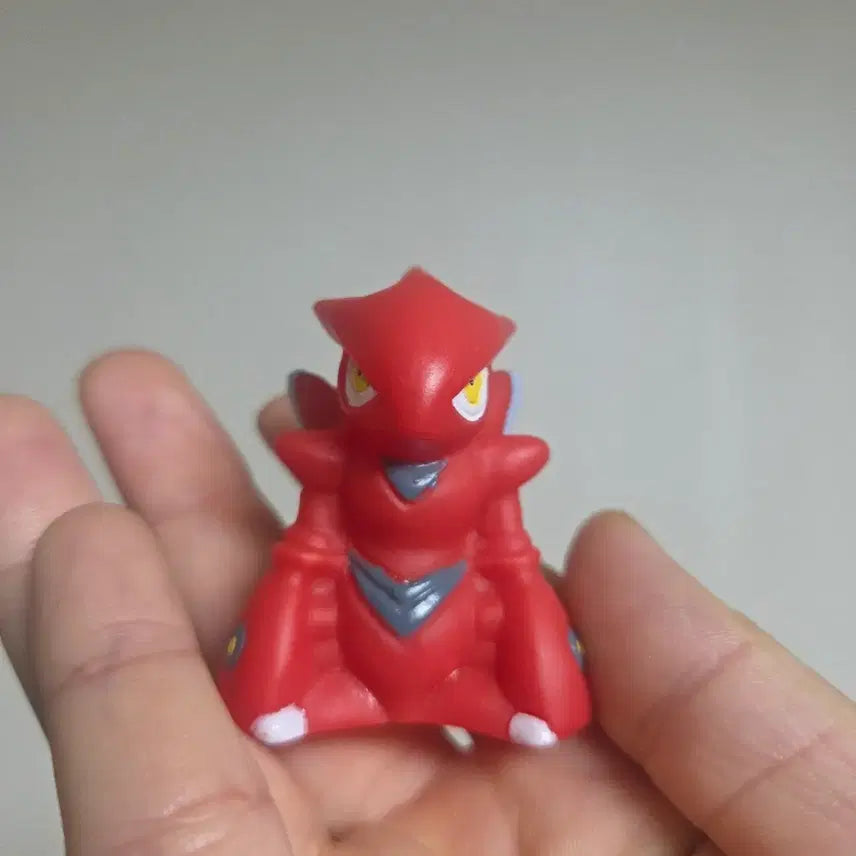[BUNJANG] Vintage Scyther Pocket Monsters Finger Puppet / 피규어 인형 토이 굿즈 고전 만화 소품 빈티지 소품 포켓몬스터 손가락 핫삼