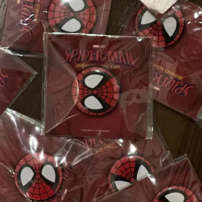[BUNJANG] Marvel Spider-Man Brand New Day Pin Badge / 스파이더맨 브랜드 뉴 데이 핀뱃지