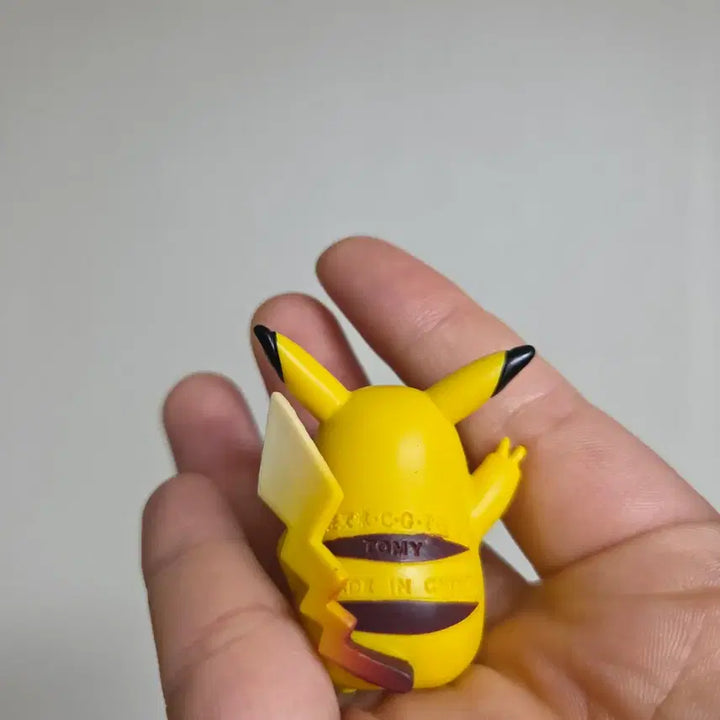 [BUNJANG] Vintage Pokemon Pikachu Figure Doll / 피규어 인형 토이 굿즈 고전 만화 소품 빈티지 소품 포켓몬스터 피카츄
