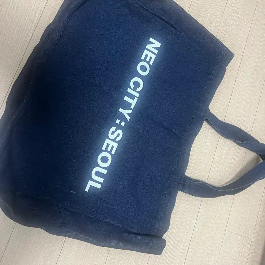 [BUNJANG] NCT 127 Neo City Seoul Global Package Bag / 엔시티 127 네오시티 서울 글로벌패키지 글패 가방