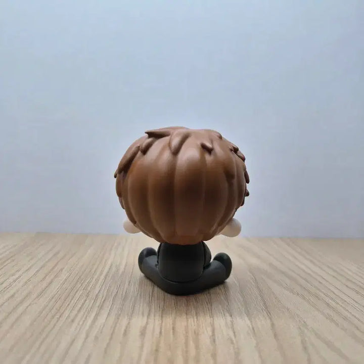 [BUNJANG] Minseong Park Sitting Figure / 괴담출근 모두 앉아 피규어 박민성