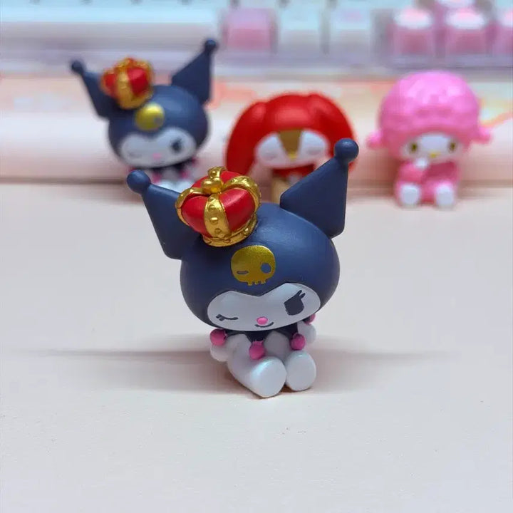 [BUNJANG] Sanrio Nodding Figure Random Gacha (Crown Kuromi) / 산리오 꾸벅 잠자는 피규어 랜덤 가챠 (왕관 쿠로미)