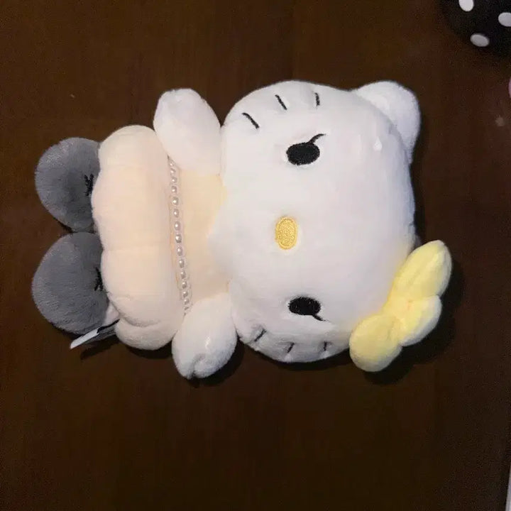 [BUNJANG] Hello Kitty Jisoo Edition Keychain / 헬로키티 키링 지수에디션