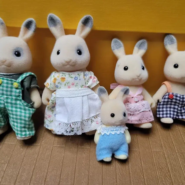[BUNJANG] Sylvanian Families Cottontail Rabbit and Brown Mole Family Bundle Set / 실바니안 콘탑멍토끼와 갈색두더지가족 일괄