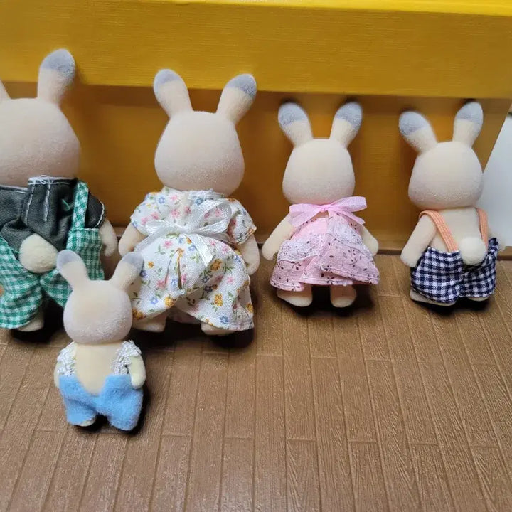 [BUNJANG] Sylvanian Families Cottontail Rabbit and Brown Mole Family Bundle Set / 실바니안 콘탑멍토끼와 갈색두더지가족 일괄