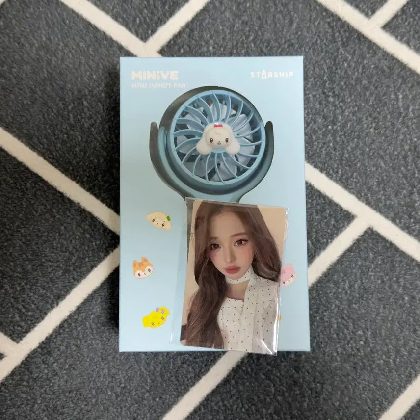 [BUNJANG] IVE Miniive Jang Wonyoung Cherry Mini Handheld Fan Photocard / ive 아이브 미니브 팝업 장원영 체리 미니 핸디팬 선풍기 포카 포토카드 minive