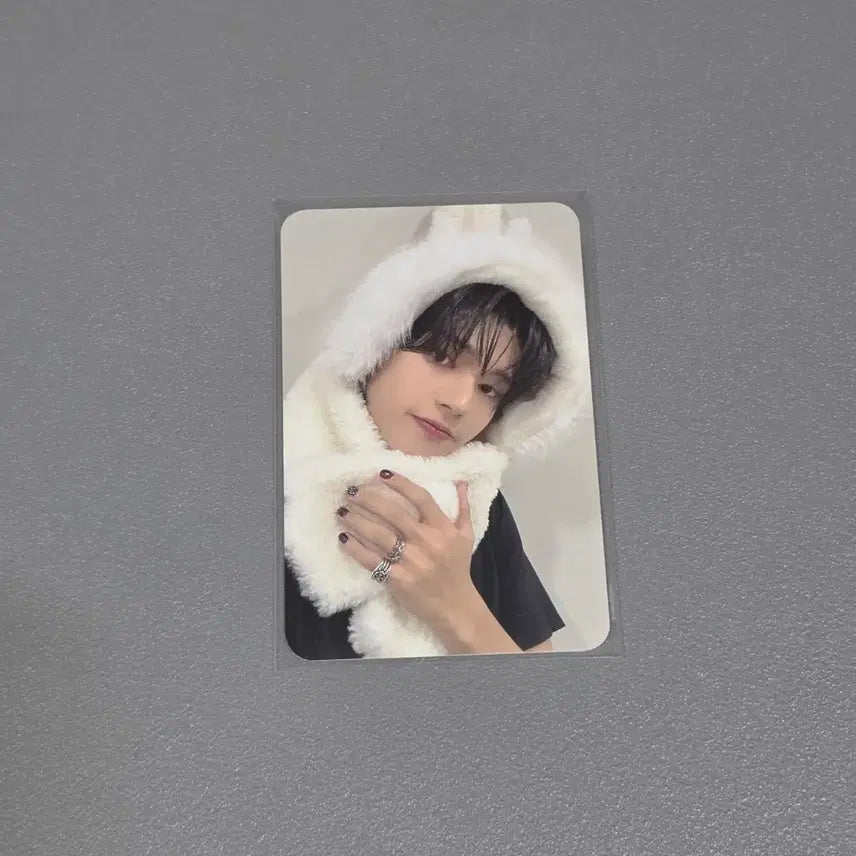 [BUNJANG] ATEEZ Wooyoung Golden Hour Jump Up Lucky Draw Photocard / ATEEZ 에이티즈 우영 포카 GOLDEN HOUR 점프업 럭드 분철