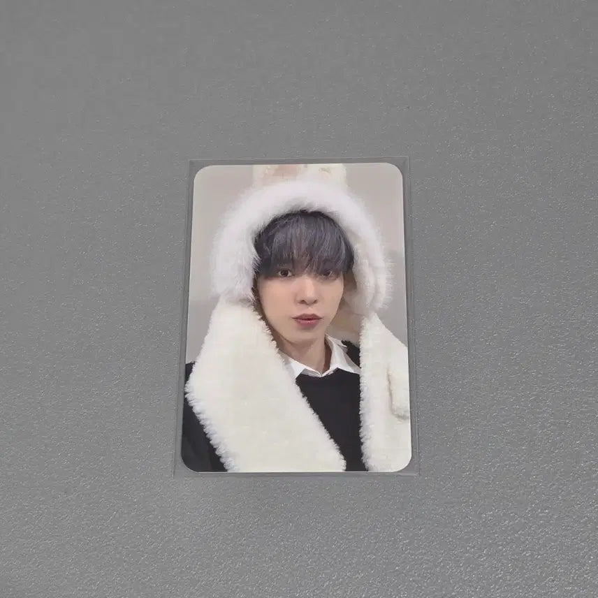 [BUNJANG] ATEEZ Yunho GOLDEN HOUR Jump Up Lucky Draw Photocard / ATEEZ 에이티즈 윤호 포카 GOLDEN HOUR 점프업 럭드 분철