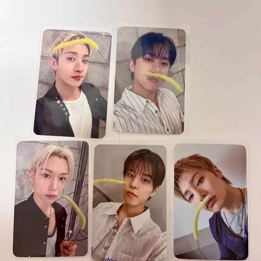 [BUNJANG] Stray Kids Run Away Soundwave Lucky Draw Bundle Set / 스트레이키즈 런잇 사운드웨이브 럭키드로우 일괄