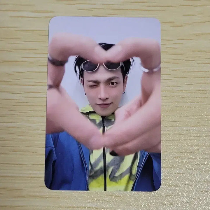 [BUNJANG] ATEEZ Hongjoong Anitizes Pop-up Trading Card / 에이티즈 홍중 애니티즈 팝업 트레카
