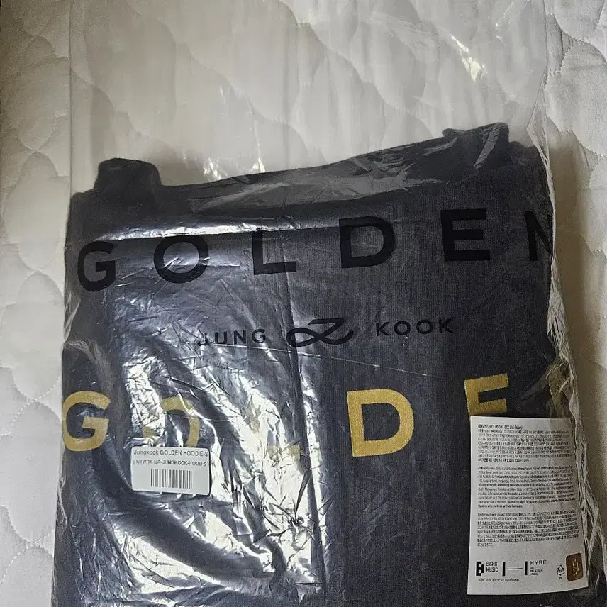 [BUNJANG] BTS Jungkook Golden TSX Times Square Hoodie S / 방탄 정국 골든 TSX 타임스퀘어 후디S 원가절반가 급처분