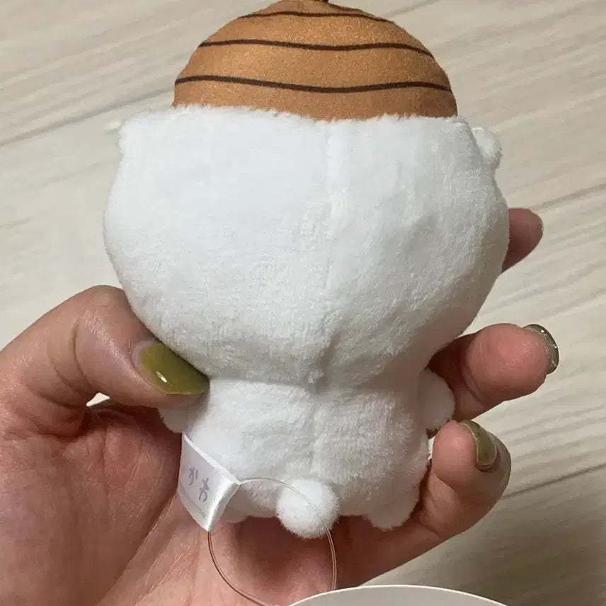[BUNJANG] Chiikawa Acorn Hat Plush / 치이카와 도토리모자 인형