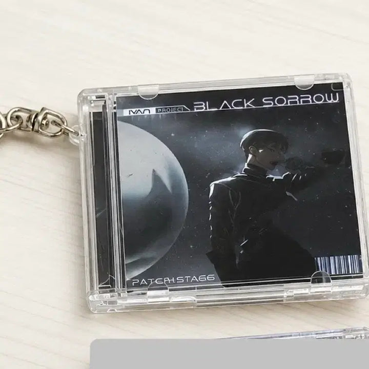[BUNJANG] IVAN Black Sorrow CD Keychain / 이반 CD키링 양도합니다