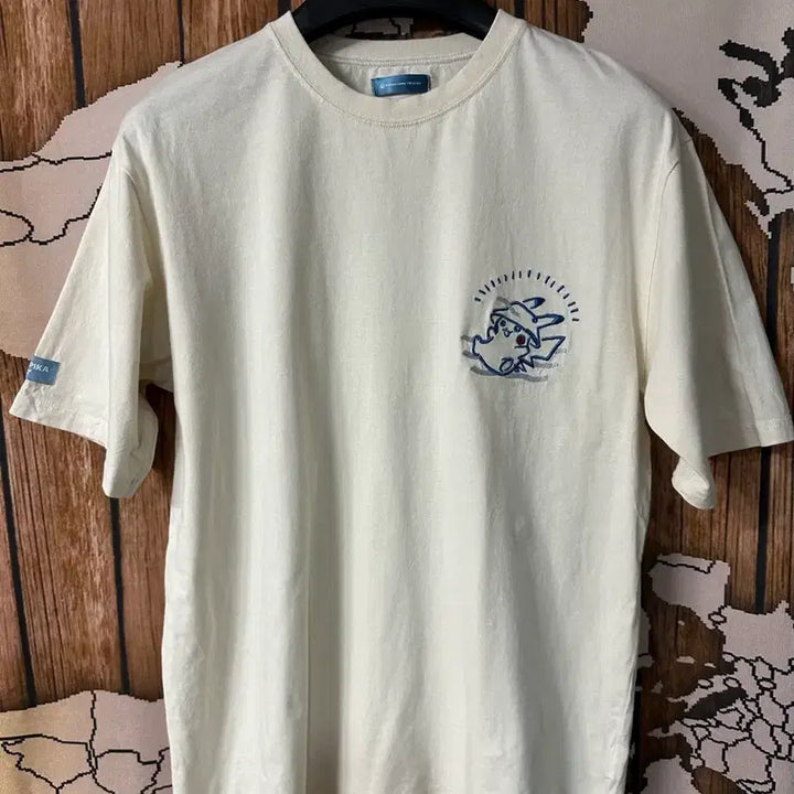 [BUNJANG] Pokemon Center Tokyo Bay Pikachu Embroidered T-Shirt / 포켓몬센터 도쿄베이 피카츄 자수 일본판 반팔티 L