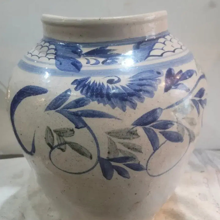 [BUNJANG] 120-Year-Old Celadon Porcelain Jar with "Aggri" Fish Mouth Spout / 어그리 해주 도자기 단지