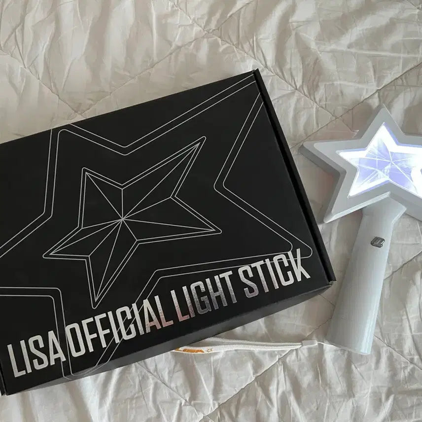 [BUNJANG] BLACKPINK Lisa Official Lightstick / [미사용 새상품] 블랙핑크 리사 공식 응원봉
