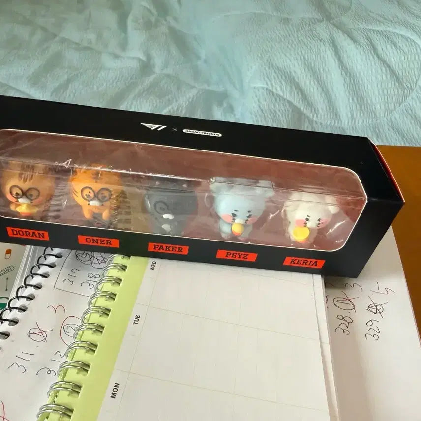 [BUNJANG] Kakao Friends x T1 Collaboration 5-Figure Set / 카카오프렌즈 캐릭터 X T1 피규어 5종 세트
