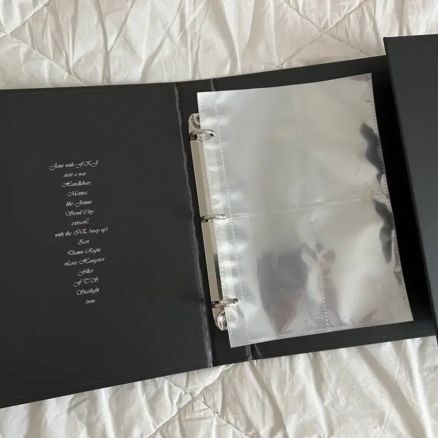 [BUNJANG] BLACKPINK Jennie 2025 Rubify Pop-up Exclusive Binder / [미사용 새상품] 블랙핑크 제니 2025 Rubify 팝업 한정판 바인더