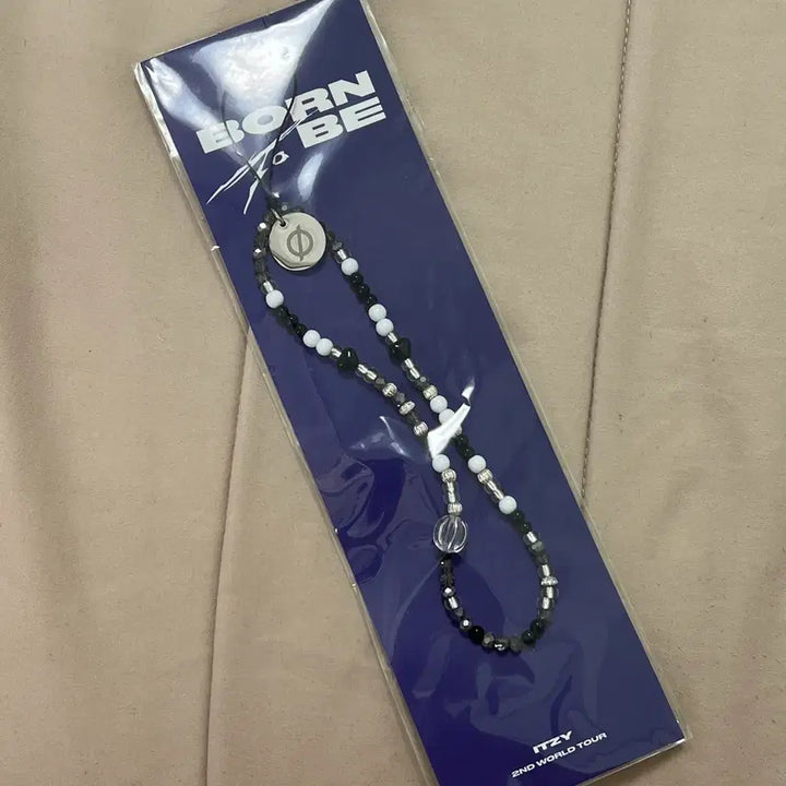 [BUNJANG] ITZY 2nd World Tour BORN TO BE Twin Phone Strap / ITZY 있지 콘서트 월드투어 MD 폰스트랩