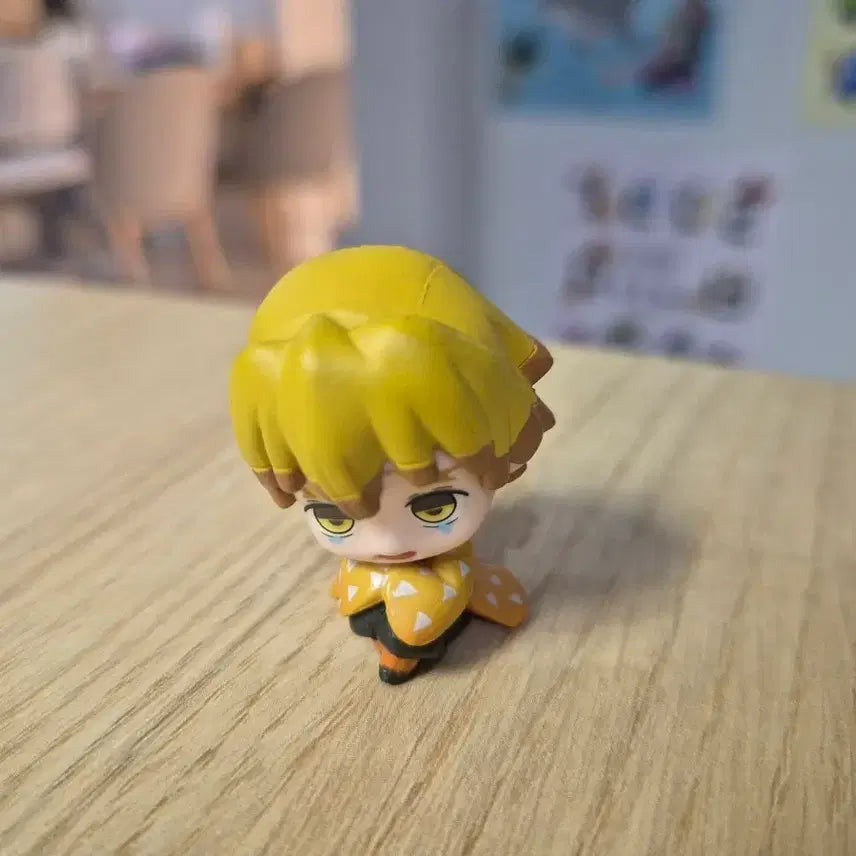 [BUNJANG] Demon Slayer Agatsuma Zenitsu Machiboke Figure (Sealed) / 귀멸의칼날 마치보케 젠이즈 미개봉 새상품