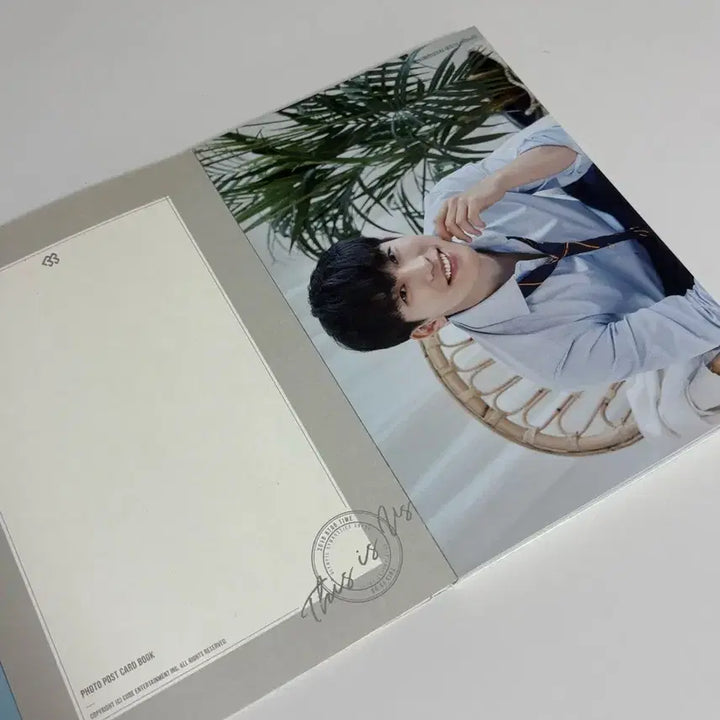[BUNJANG] BTOB This Is Us Concert Postcard Book / 비투비 this is us 콘서트 엽서북