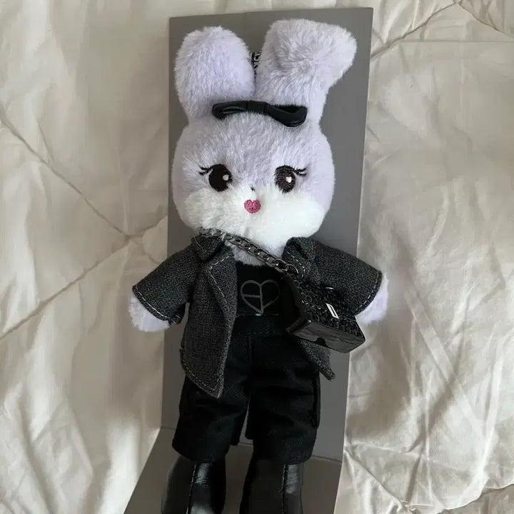[BUNJANG] BLACKPINK Jisoo Long-Legged Ssuya Doll Keychain / [미사용 새상품] 블랙핑크 지수 롱다리 수야 인형키링