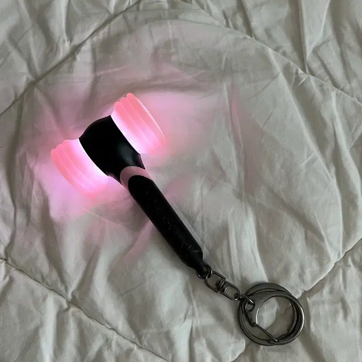 [BUNJANG] Blackpink Lightstick Keychain / [미사용 새상품] 블랙핑크 응원봉 키링