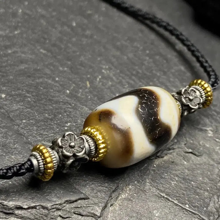 [BUNJANG] Tibetan Dzi Bead Agate Focal Bead Necklace / Dzi bead 티벳 호아천주 / 수집품/ 희귀/ 목걸이